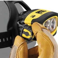 Meilleure affaire 😉 Randonnée Petzl Lampe Frontale Petzl Duo S 🎉 -Boutique Montres and Co ea2010e4a73f492a97371dfed28b77fb
